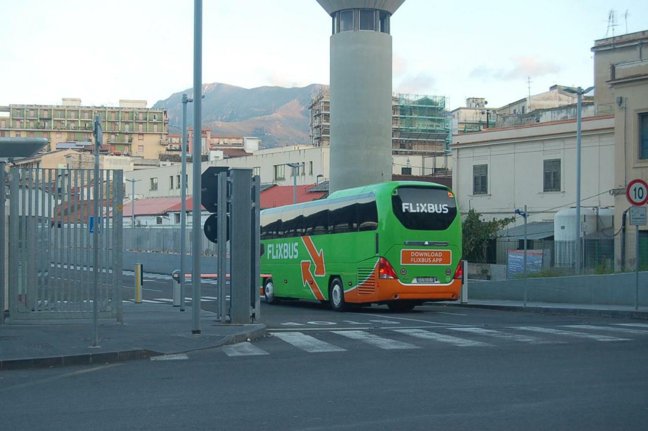 Terminal Bus Cairoli Bed & Breakfast Palermo Exterior photo