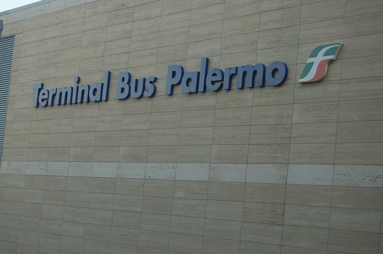 Terminal Bus Cairoli Bed & Breakfast Palermo Exterior photo